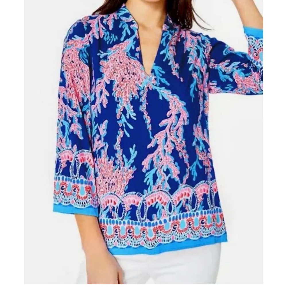 Lilly Pulitzer Women's Luna Bay Blue and Pink Top Sz M - Picture 1 of 16
